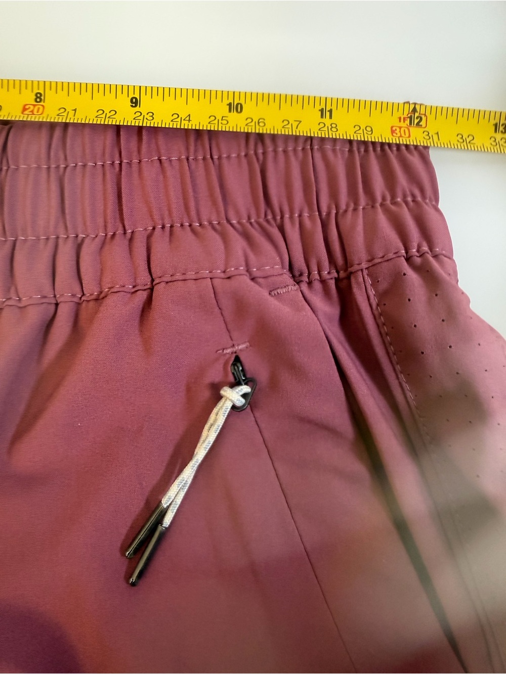 Vuori Women's Maroon Athletic Zip-Pocket Shorts XS - Picture 8 of 11